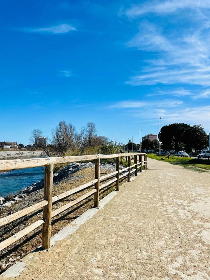 Studio Cosy Avec Terrasse Et Garage Saint-Laurent Du Var Limitrophe Nice المظهر الخارجي الصورة